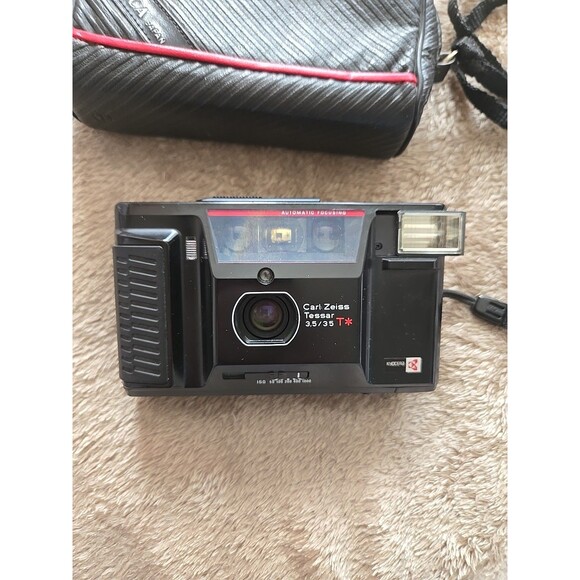 YASHICA Carl Zeiss Tessar 35㎜ F3.5 KYOCERA Camera FOR PARTS ONLY - Picture 2 of 8